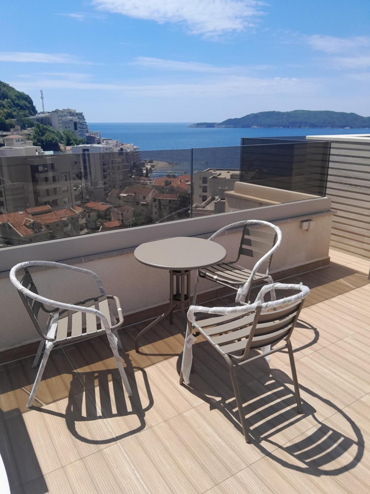 Twins Apartment Rafailovici Exterior photo